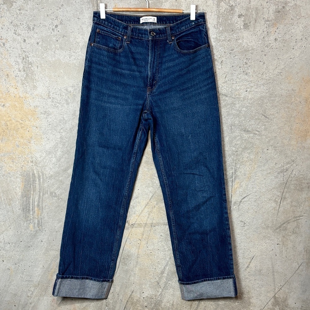Abercrombie & Fitch The 90s Relaxed High Rise Dark Blue Straight Jeans